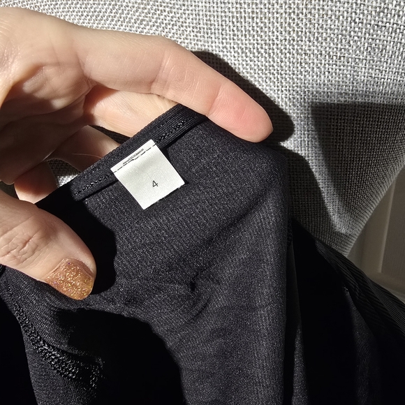 LULULEMON ribbed Yoga V-neck Top - Picture 5 of 5